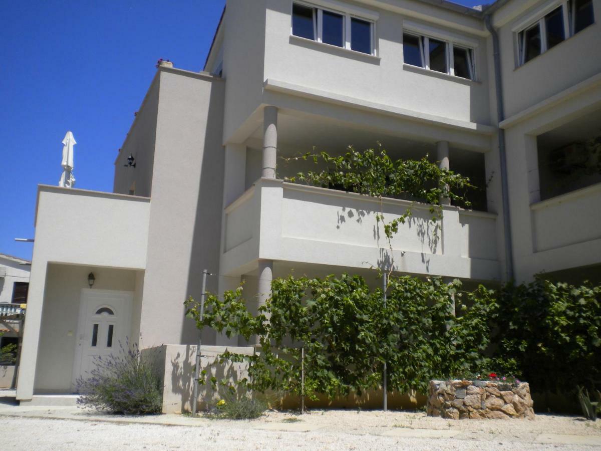 Apartments Vito Nin Esterno foto